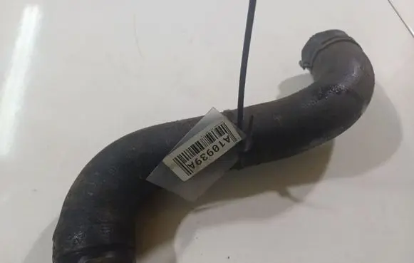 Volkswagen Polo IV 9N3 Intercooler hose/pipe