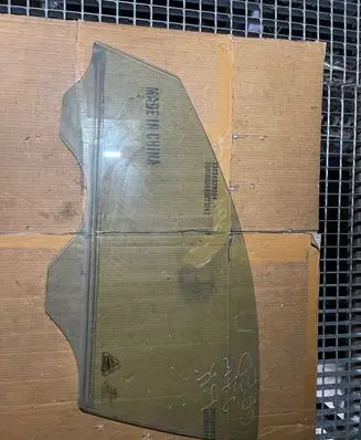 KIA Ceed Front door window glass four-door