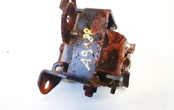 Jeep Patriot Engine mount bracket 671ad