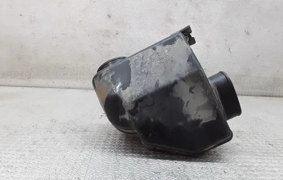 Honda HR-V Air filter box