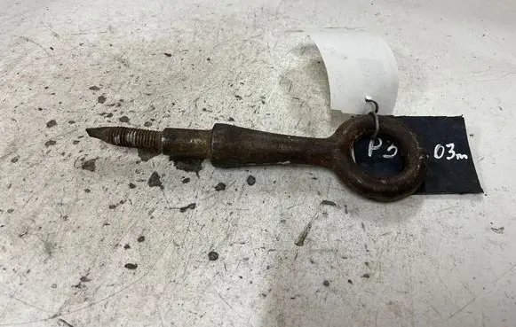 Peugeot 307 Towing hook eye