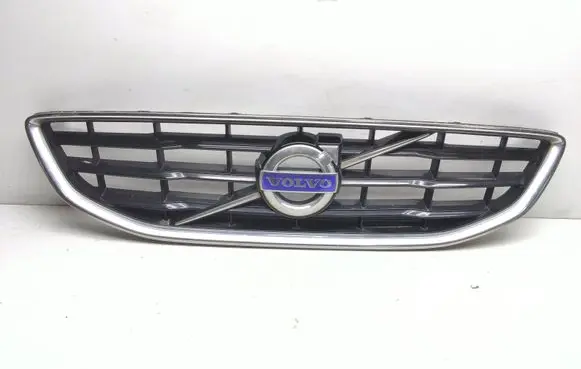Volvo V40 Front bumper upper radiator grill 31283764 31283762 31353120