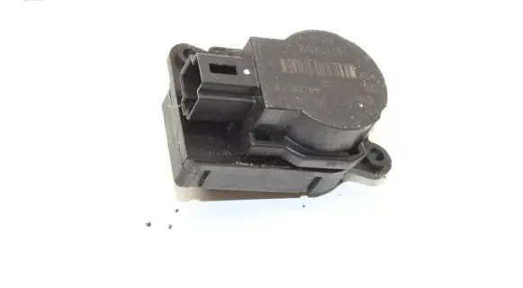 Opel Ampera Air flap motor/actuator 13372987