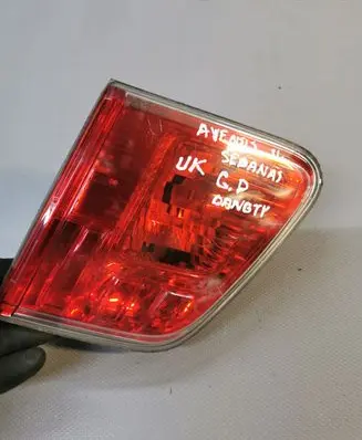 Toyota Avensis T270 Tailgate rear/tail lights
