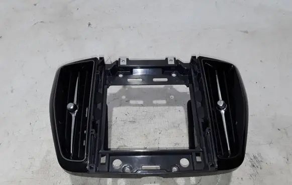 Volvo XC60 Dash center air vent grill 31417742