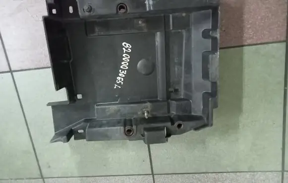Renault Laguna II Battery tray 8200003065 1065006