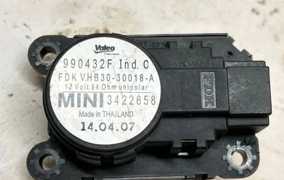Mini One - Cooper Coupe R56 Air flap motor/actuator 3422658 990432F VHB3030018A