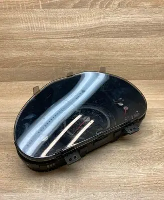 KIA Sportage Speedometer (instrument cluster) 940013U195 MPH