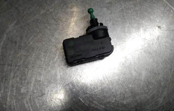 Audi A4 S4 B6 8E 8H Headlight level adjustment motor 1J0941295F
