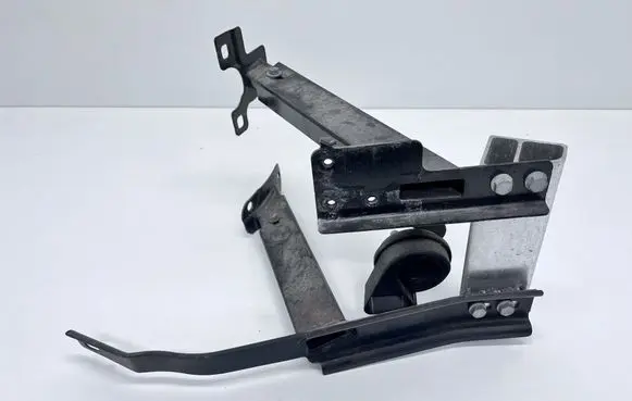 Mercedes-Benz C W205 Radiator support slam panel bracket A2056207900 A2056208100