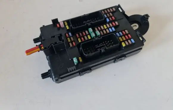 Volvo XC90 Fuse module 31346672