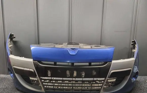 Renault Megane III Front bumper