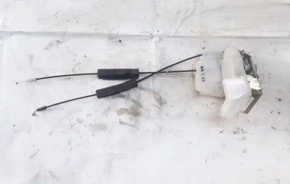 Subaru Legacy Front door lock