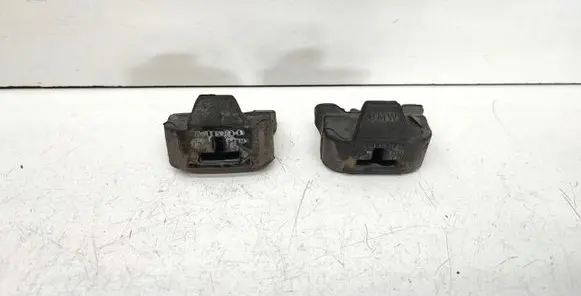 BMW 3 E90 E91 Radiator mount bracket 7805310