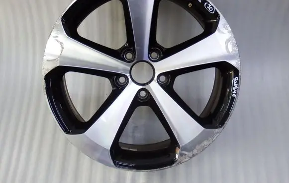 Volkswagen Scirocco R18 alloy rim 