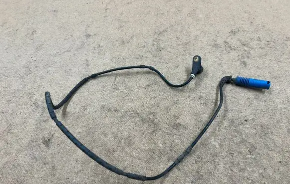 BMW 3 E46 ABS rear brake sensor 34526752683 6752683