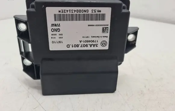 Volkswagen Tiguan Hand brake control module 3AA907801D 17904601A