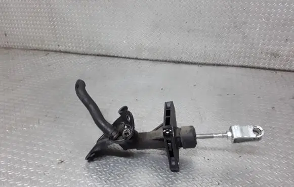 Clutch master cylinder