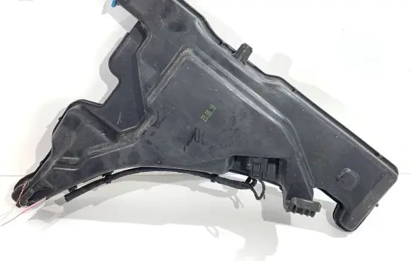 Audi A4 S4 B9 8W Windshield washer fluid reservoir/tank 8W0955451L