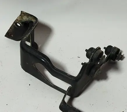 Volkswagen Golf IV ABS pump bracket 1J0614353