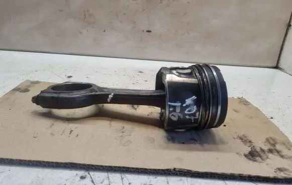 Piston with connecting rod