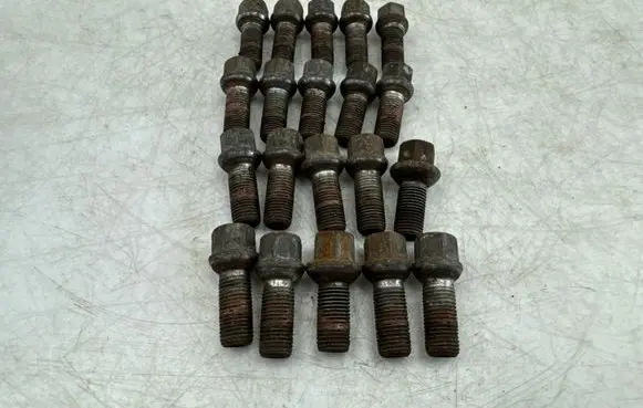 Mercedes-Benz E W211 Nuts/bolts 