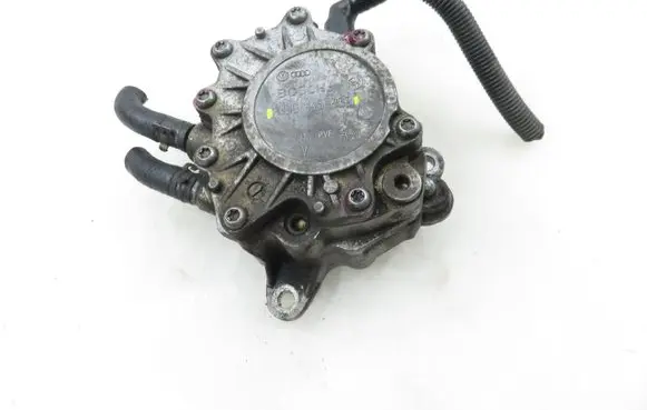 Audi A3 S3 8P Vacuum pump 03G145209