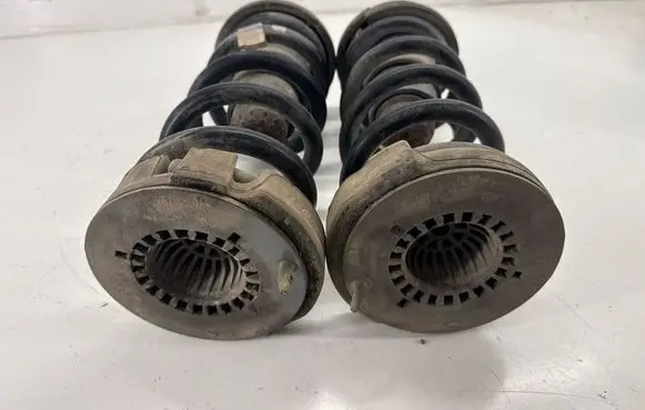 Chrysler Pacifica Rear coil spring 68231027AB 68231027AA