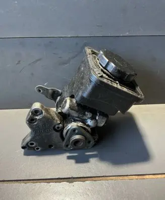 BMW 3 E46 Power steering pump 2247556