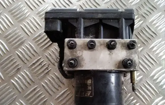 Ford Galaxy ABS Pump 1J0907379G 10094903403 7M0614111AE