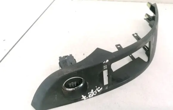 Toyota Corolla Verso AR10 Engine start stop button switch 15A7101