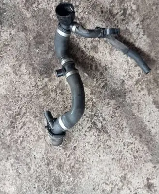 Volvo V60 Engine coolant pipe/hose 207534