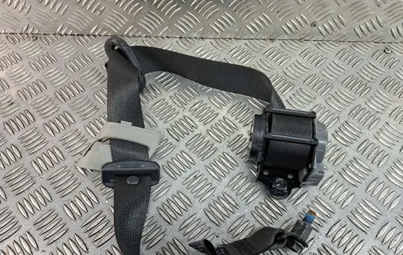 Opel Antara Rear seatbelt 20TEH23737