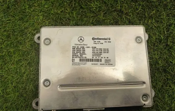 Mercedes-Benz S W221 Bluetooth control unit module A2218708992 A0004423960 70183223