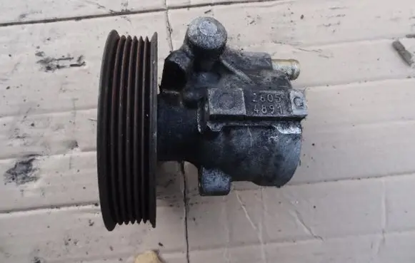 Renault Espace - Grand espace IV Power steering pump