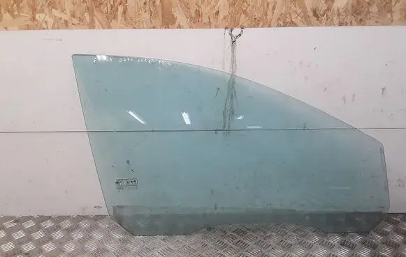 Ford Focus Front door window glass four-door 43R001100