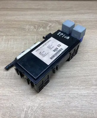 Chevrolet Epica Fuse module 5268AL1000 94580702
