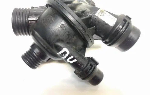 Thermostat/thermostat housing