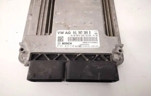 Skoda Octavia Mk3 (5E) Engine control unit/module 04L907309B 0281018510