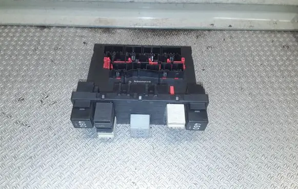 Volkswagen Touran I Comfort/convenience module H37S1002 3C0937049E