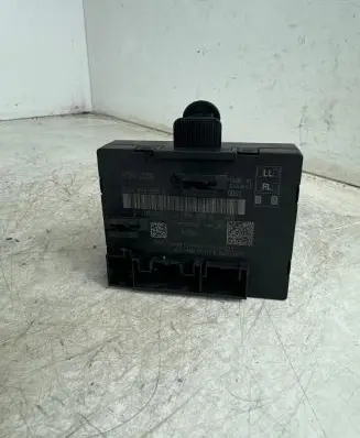Volkswagen PASSAT B8 Door control unit/module 5Q0959595E 5Q0959595B