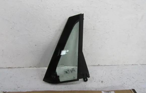 Audi Q2 - Side middle window/glass 81A845214E