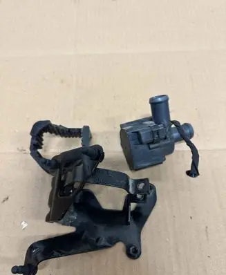 Audi A8 S8 D4 4H Electric auxiliary coolant/water pump 059121012A