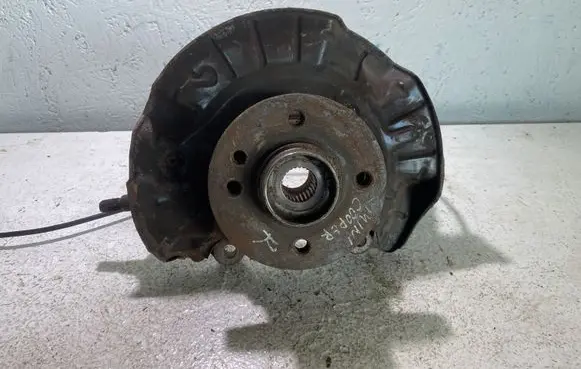 Mini One - Cooper R50 - 53 Front wheel hub
