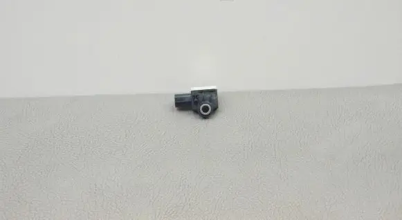 Volvo V60 Airbag deployment crash/impact sensor 31334336