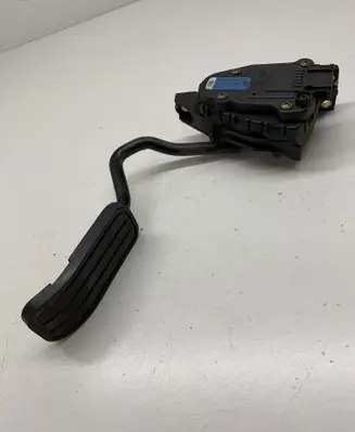 Volkswagen Sharan Accelerator throttle pedal 7M1723507A 6PV00777002 98VW9F836BB