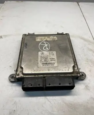 Mercedes-Benz C W204 Engine control unit/module A6519007500 28312735 A0064461540