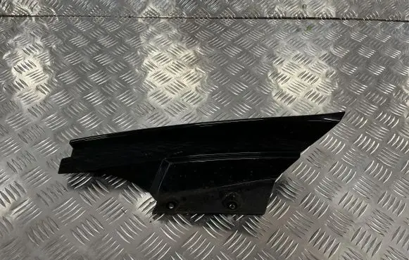 Nissan X-Trail T32 Rear/tail light trim molding PU15759