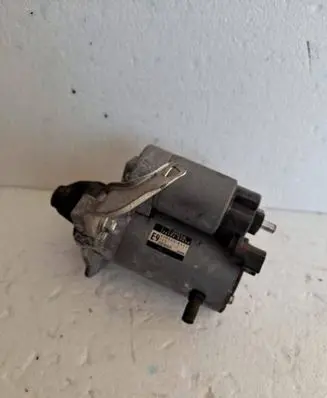 Toyota Yaris Starter motor 281000Y090