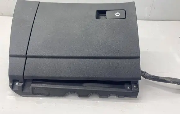 Volkswagen Sharan Glove box 7N2857114